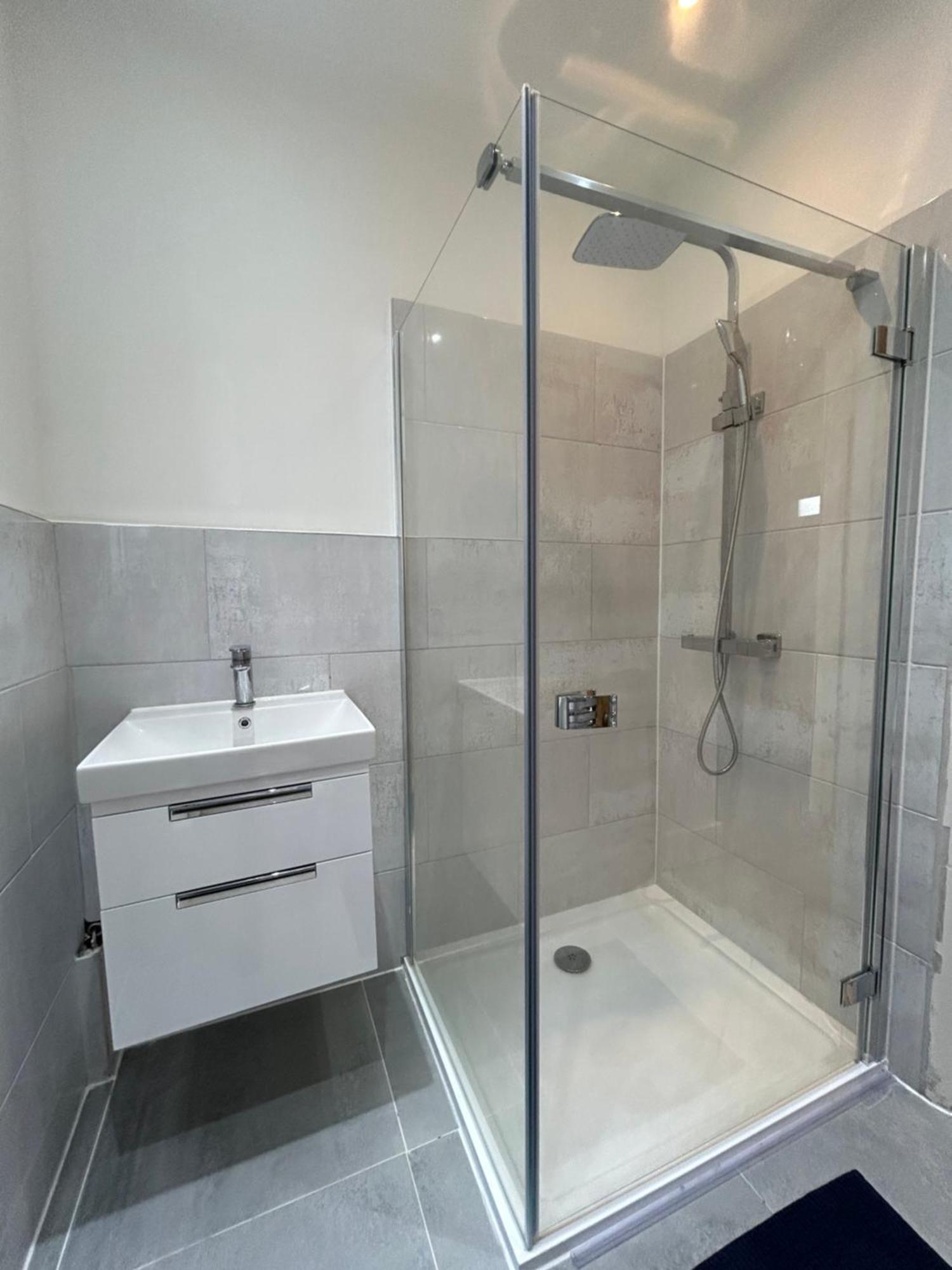 Spacious Battersea Rooms And Apartments Londra Cameră foto