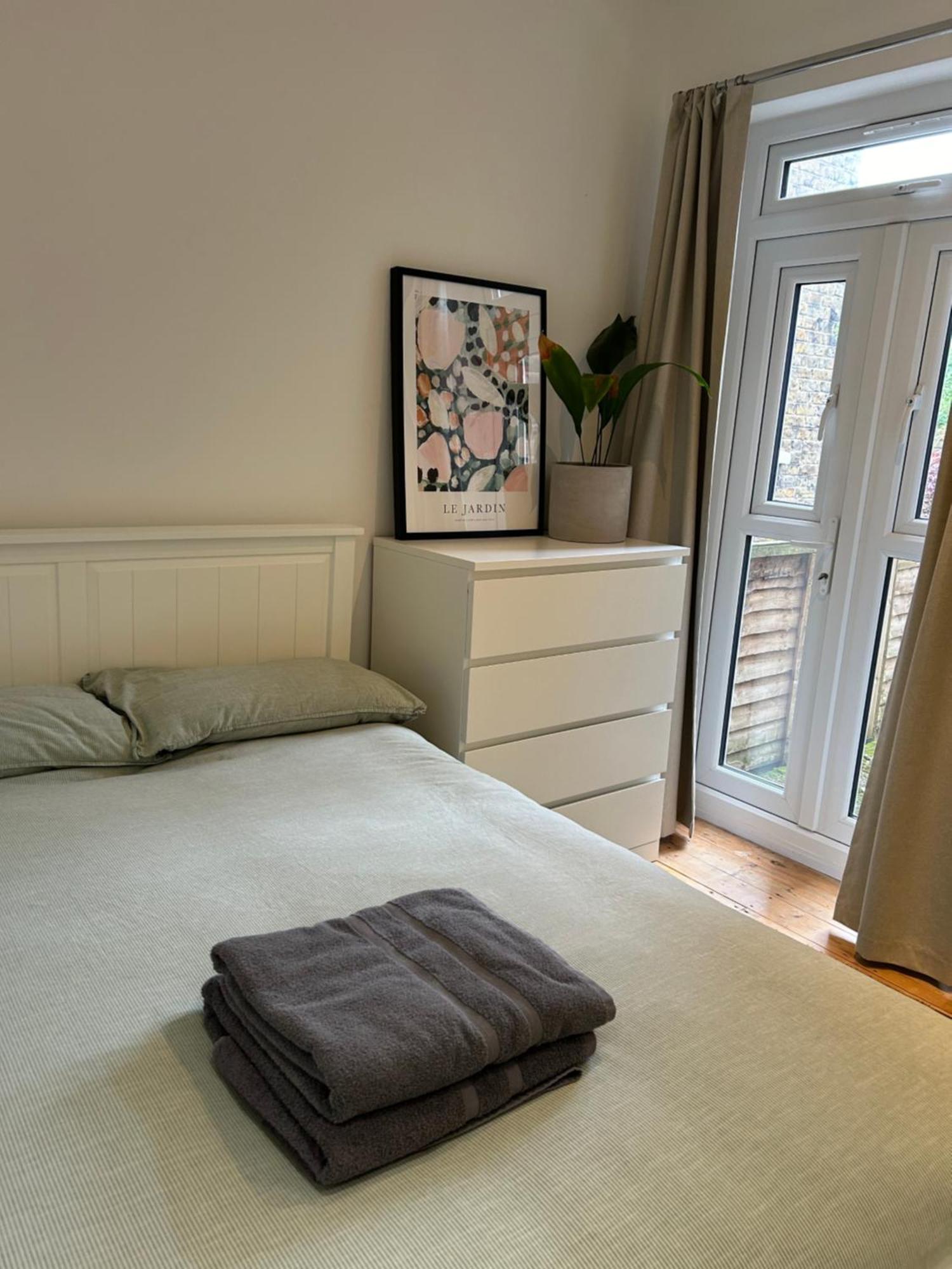 Spacious Battersea Rooms And Apartments Londra Cameră foto