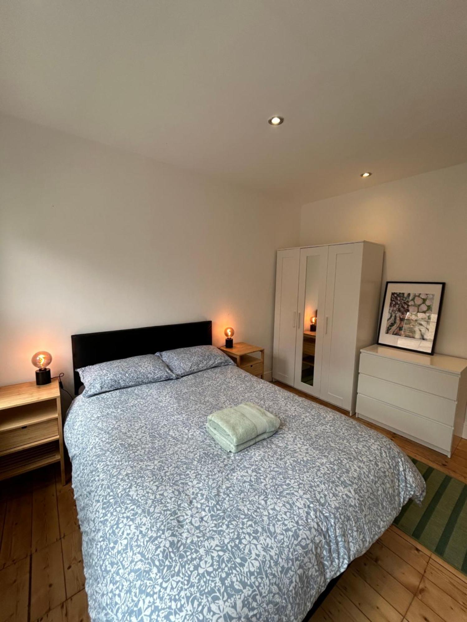 Spacious Battersea Rooms And Apartments Londra Cameră foto
