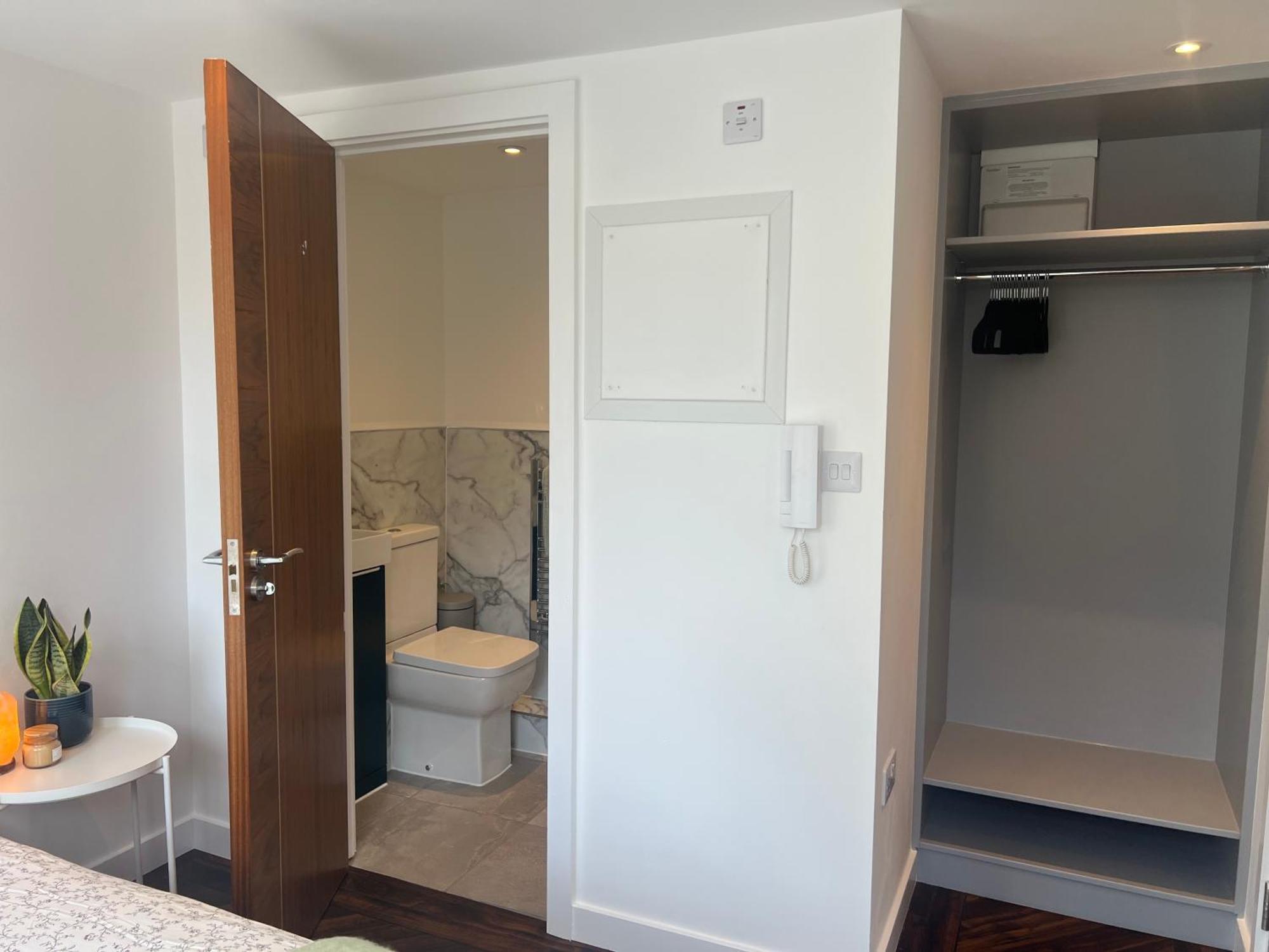 Spacious Battersea Rooms And Apartments Londra Exterior foto
