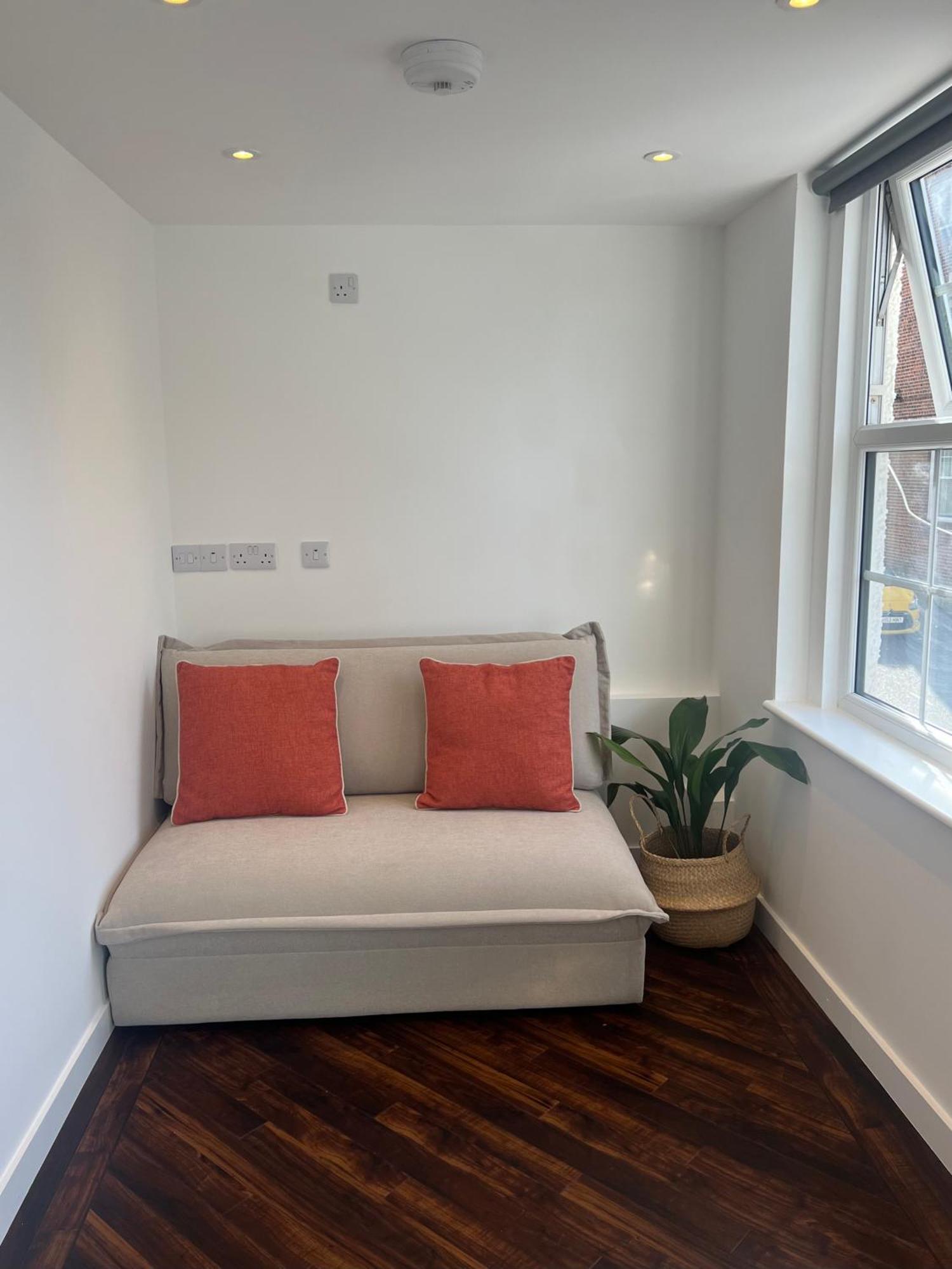 Spacious Battersea Rooms And Apartments Londra Exterior foto